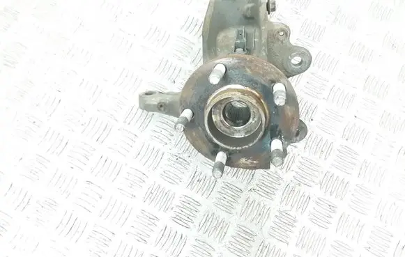Volvo V50 Front wheel hub 3M513K170