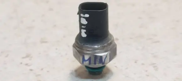Mini One - Cooper R50 - 53 Air conditioning (A/C) pressure sensor 