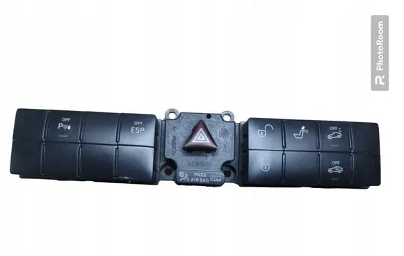 Mercedes-Benz C W203 Hazard light switch 2038701810