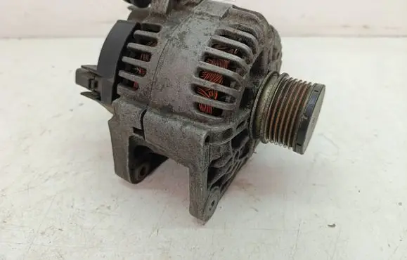 Nissan Tiida C11 Generator/alternator 8200667608