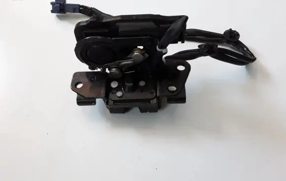 Toyota Prius (XW30) Loading door lock 