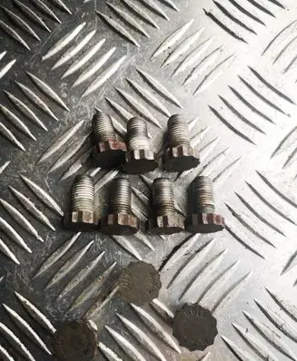 Nuts/bolts