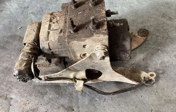 Subaru Forester SF ABS Pump 981200895 B0091