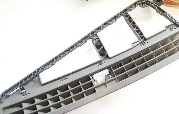 Audi A5 8T 8F Dash center air vent grill 8t2819635