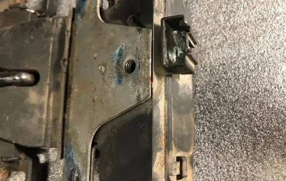 Ford Mondeo Mk III Loading door lock loop/hook striker 3M51R404B12