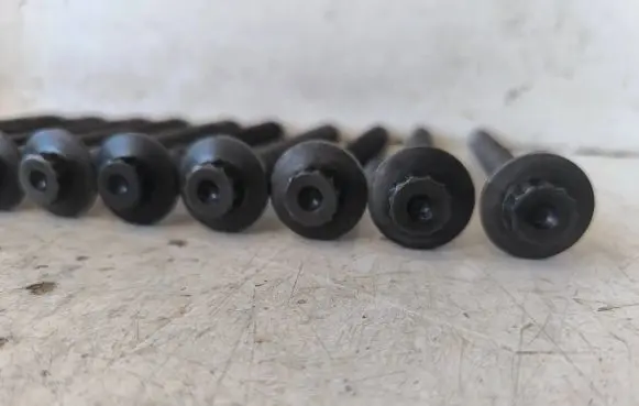 Renault Trafic III (X82) Cylinder head bolts 