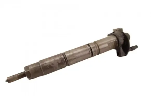 Mercedes-Benz E W211 Fuel injector 6420700587 6420701987