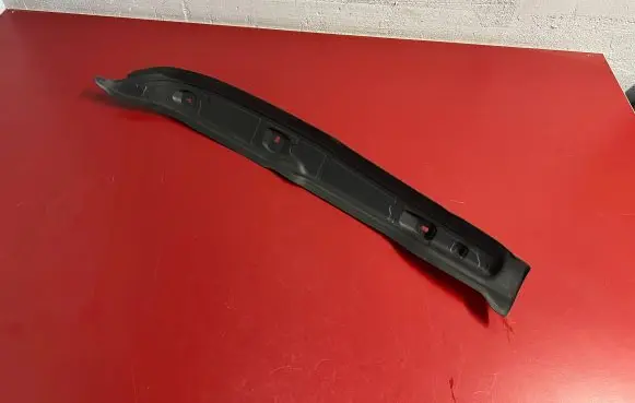 Fender end trim