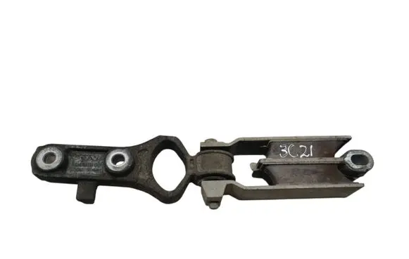 Volvo V60 Engine mount bracket 31330145
