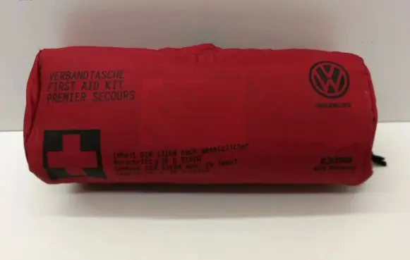 Volkswagen PASSAT B8 First aid kit 5K0860282