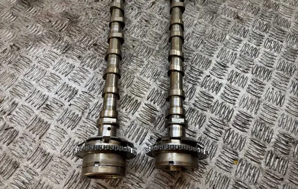Mercedes-Benz E W213 Camshaft A2740514400 A2740514700