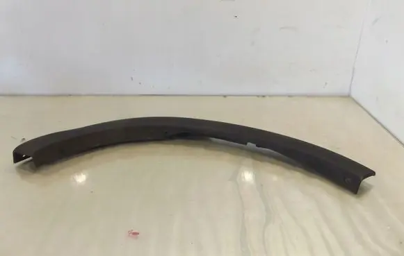 Renault Master II Front arch trim 