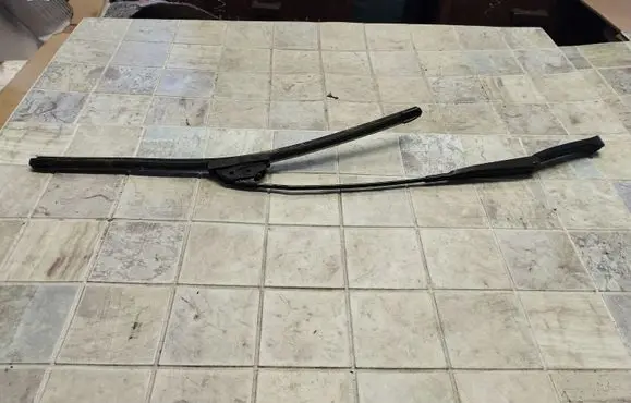 Audi A6 S6 C4 4A Windshield/front glass wiper blade 4A1955408A