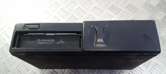 CD/DVD changer