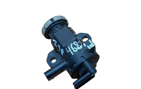 BMW 6 F12 F13 Turbo solenoid valve 11748509323 8509323 3024421
