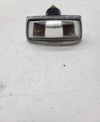 Opel Astra H Front fender indicator light 13228580
