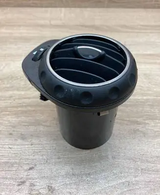 Alfa Romeo GT Dash center air vent grill 225495