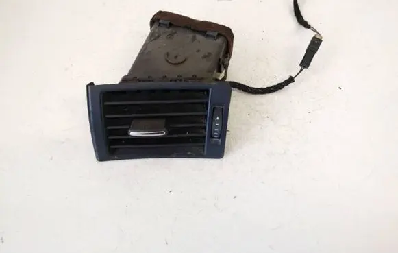 Audi A4 S4 B6 8E 8H Dash center air vent grill 8e0820901f