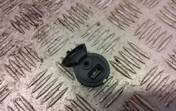 Peugeot Partner USB socket connector 9664795277