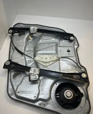 Mercedes-Benz ML W164 Front door window regulator motor A2518200742 A1697202535 A1648203002