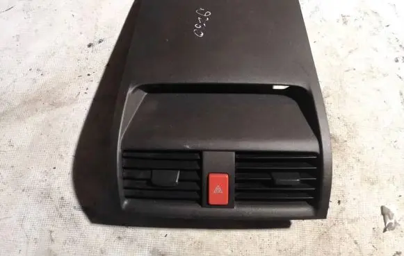 Honda Accord Dash center air vent grill ga49511150 ga49-5111-50