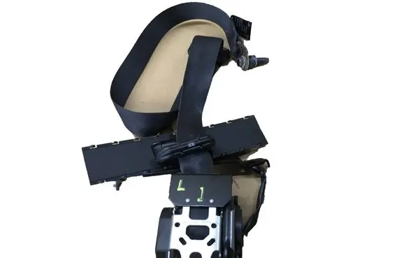 Nissan Juke I F15 Front seatbelt