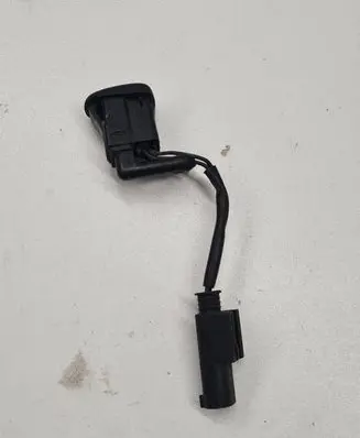 BMW 5 E39 Windshield washer spray nozzle 8361042 6166