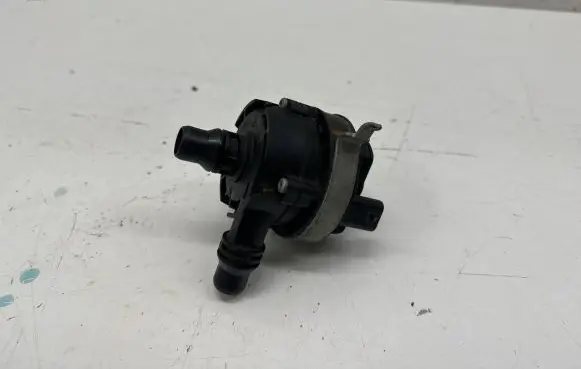 BMW 3 F30 F35 F31 Electric auxiliary coolant/water pump 8646487