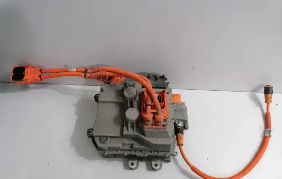 BMW i3 Voltage converter inverter 8482639
