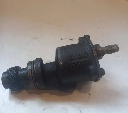 Audi A4 S4 B5 8D Vacuum pump 028207A