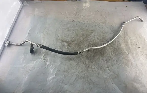 Ford Fiesta Air conditioning (A/C) pipe/hose