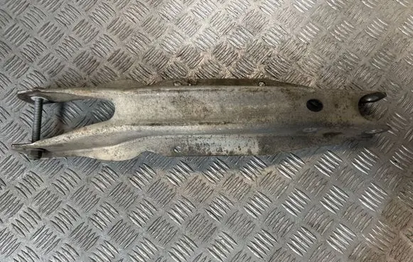 Rear control arm