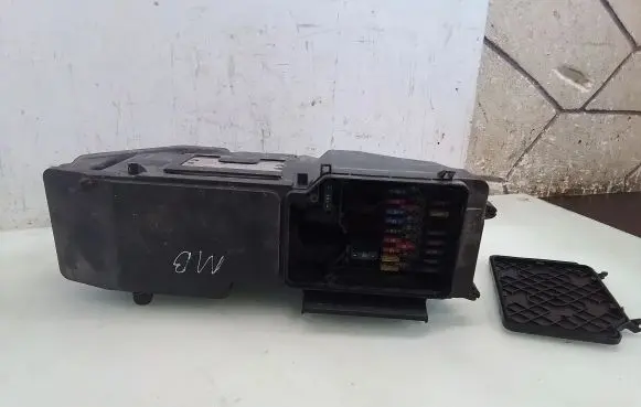 Mercedes-Benz E W210 Fuse module 2105400050