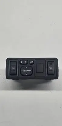 Toyota Avensis T250 Wing mirror switch 777669 156762