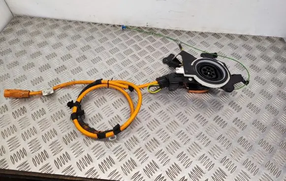 BMW X5 F15 Electric car charge socket 680845903 6808459 9323307