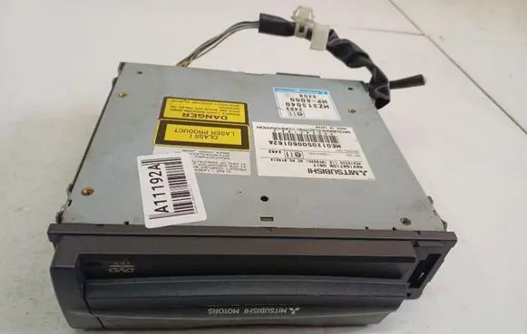 Mitsubishi Grandis CD/DVD changer 313040