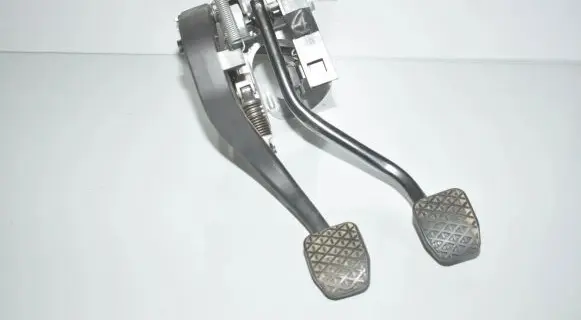 BMW 4 F36 Gran coupe Clutch pedal 6860643 35006860643 6876793