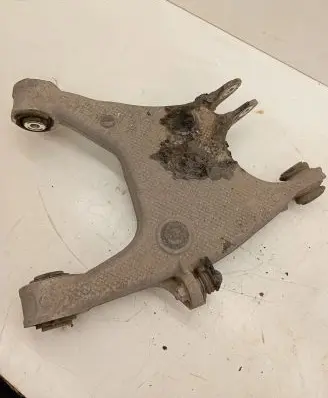BMW 5 F10 F11 Rear upper control arm/wishbone 6865900