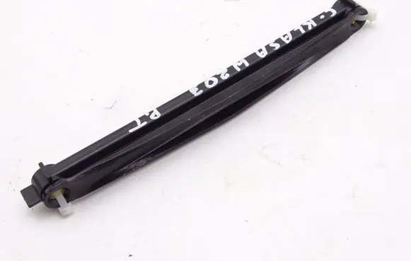 Mercedes-Benz C W203 Seat belt trim A2208680022