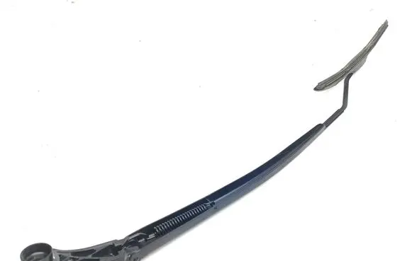 Toyota Yaris XP210 Front wiper blade arm