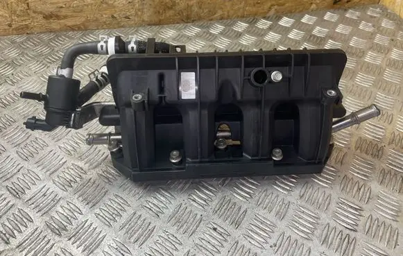 Hyundai i30 Intake manifold 2311151