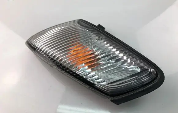 Mazda 626 Front fender indicator light 21061822