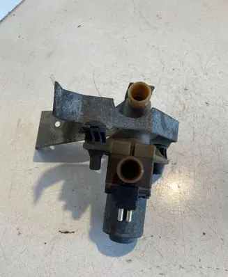 Mercedes-Benz Vito Viano W638 Coolant heater control valve D018300684