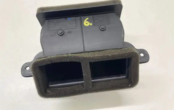 Other center console (tunnel) element
