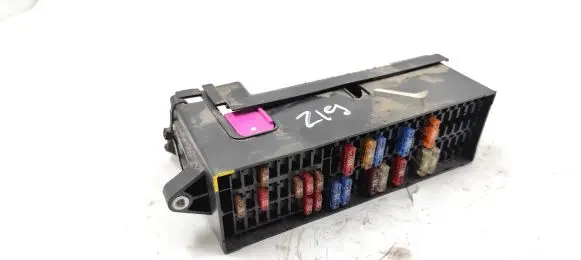 Volkswagen Touran I Fuse module 0425201093 1T1970037H 680K705E50