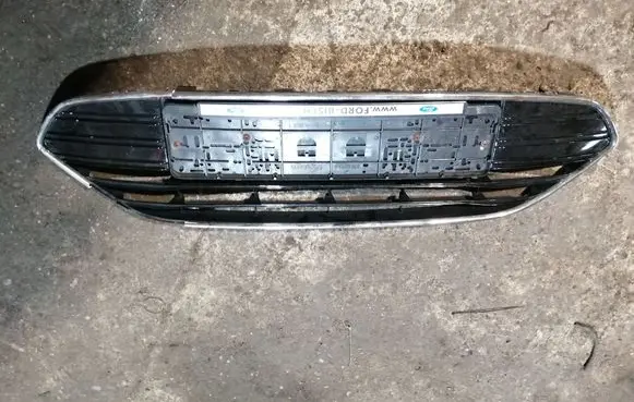 Ford B-MAX Front bumper lower grill AV1117B968B AV1117B968BC