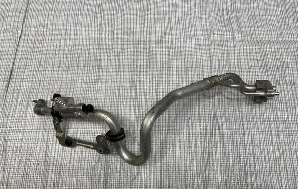 Maserati Levante Air conditioning (A/C) pipe/hose 670033591