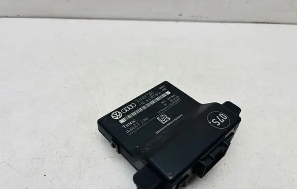 Volkswagen PASSAT B6 Gateway control module 3C0907530C 3C0907951A