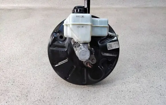 Master brake cylinder