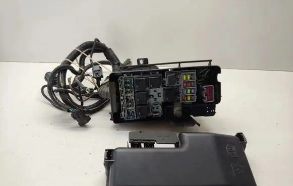 Volvo XC90 Fuse box set 30728132 30728133 6690693
